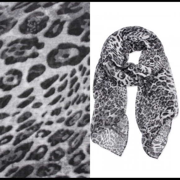 LAST ☝️! Animal Print Scarf - Picture 2 of 2